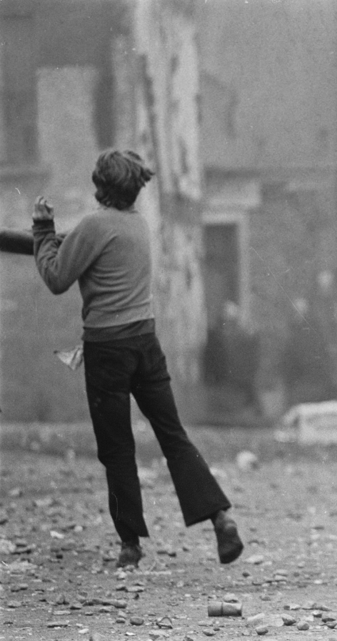 Manifestations anticatholiques, Londonderry, Irlande du Nord, 1969 © Fondation Gilles Caron